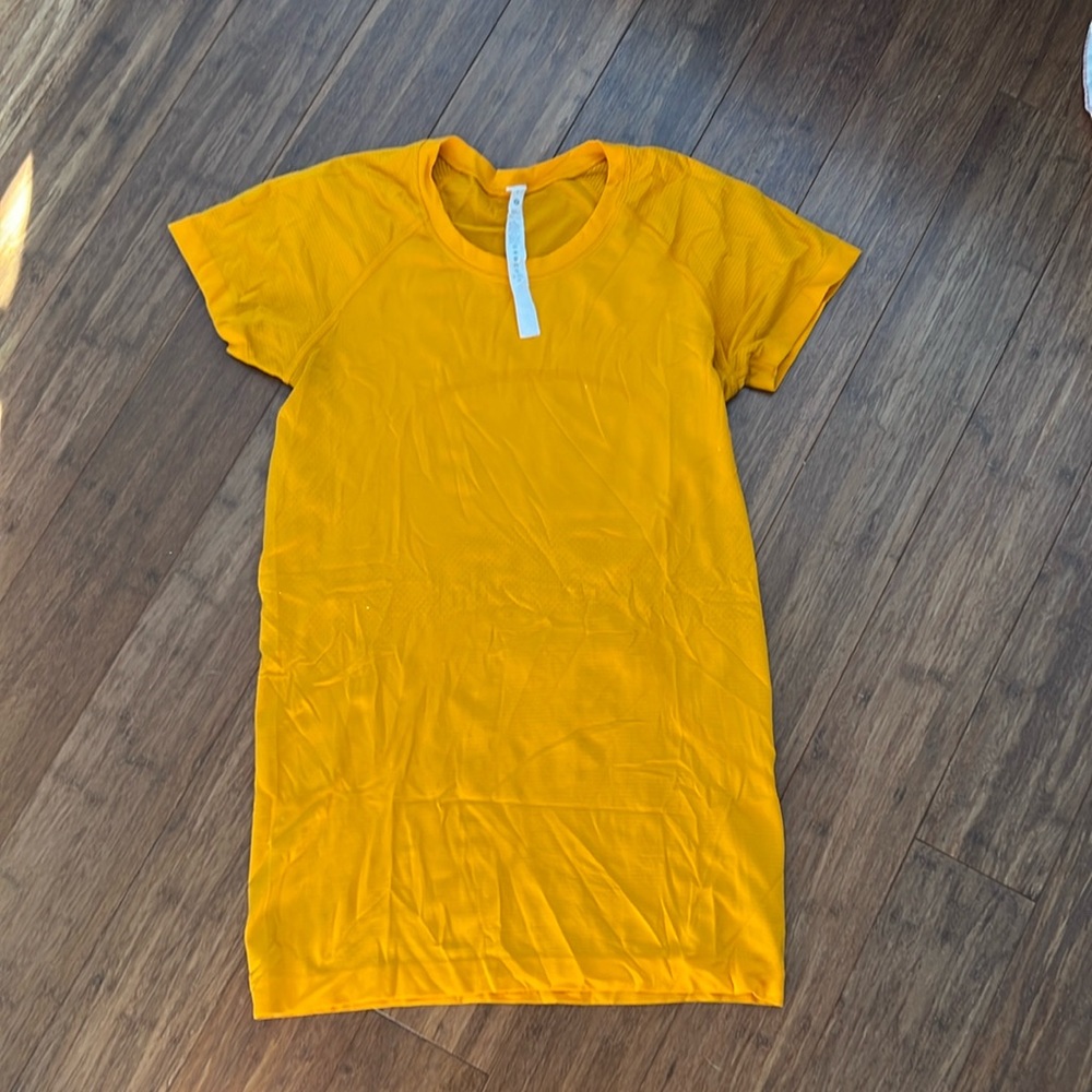 Lululemon short sleeve swiftly tech orange